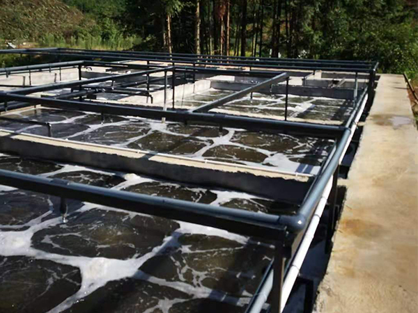 魚塘土工膜鋪設前對池底的要求