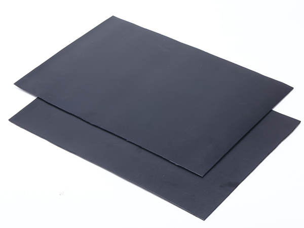 蓮藕養(yǎng)殖使用防滲膜好處多多