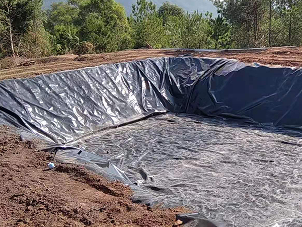 生產(chǎn)中哪些因素會影響防滲膜厚度？