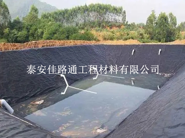 選擇鋪設(shè)養(yǎng)殖防滲土工膜須謹(jǐn)慎嚴(yán)格