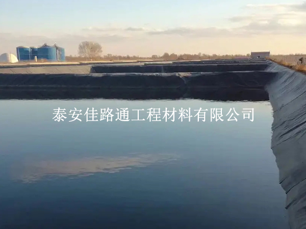 尾礦庫(kù)為何要選擇糙面土工膜進(jìn)行鋪設(shè)？