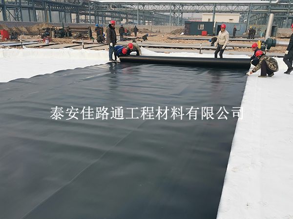 養(yǎng)殖防滲膜破損后該如何進(jìn)行修補(bǔ)？