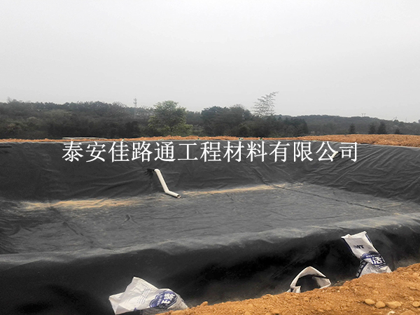 確定養(yǎng)殖防滲膜的基礎(chǔ)連接方法