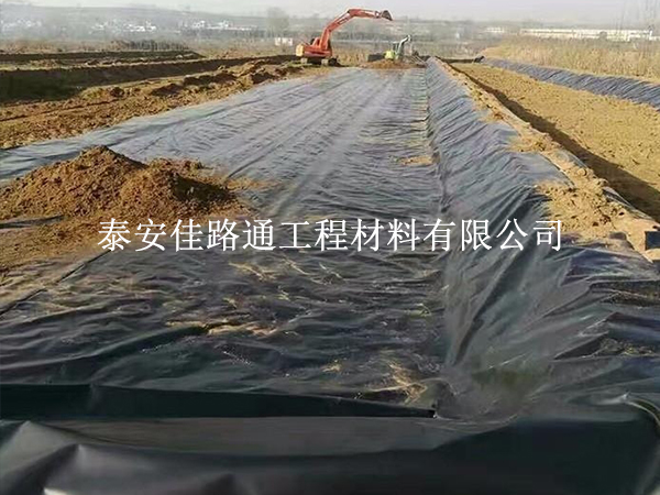 魚塘防滲膜出現了溶解現象有哪些原因？