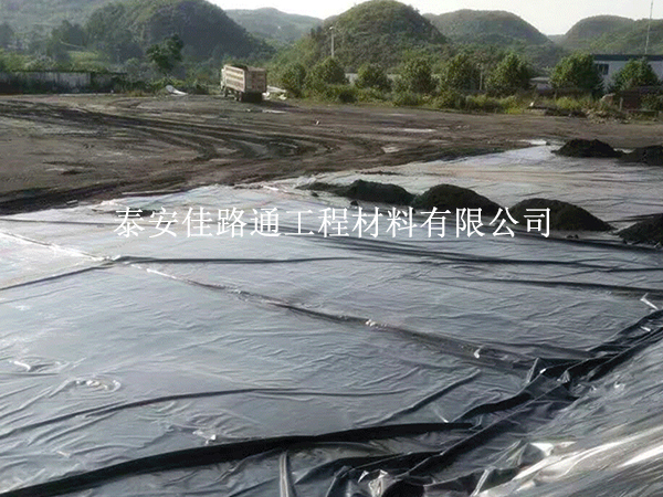 魚蝦養(yǎng)殖防滲膜膠粘方法須格外注意