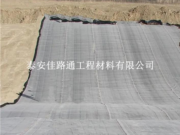 膨潤土防水毯生產(chǎn)原料選擇：奠定品質(zhì)基石的重要性