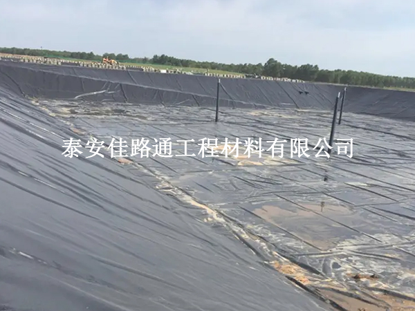 養(yǎng)殖防滲膜修補(bǔ)：綠色、高效、持久的維護(hù)理念