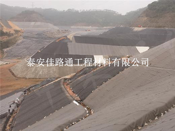 垃圾填埋場防滲膜鋪設不滲漏！7 個關鍵技巧筑牢環(huán)保防線