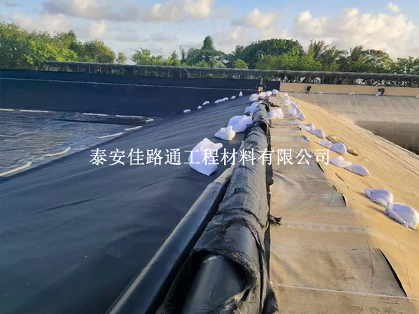 魚塘防滲膜安裝鋪設，這些注意事項別遺漏