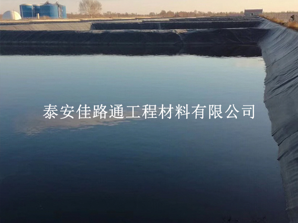 蓄水池防滲膜鋪設咋井然有序？這些方法少亂子