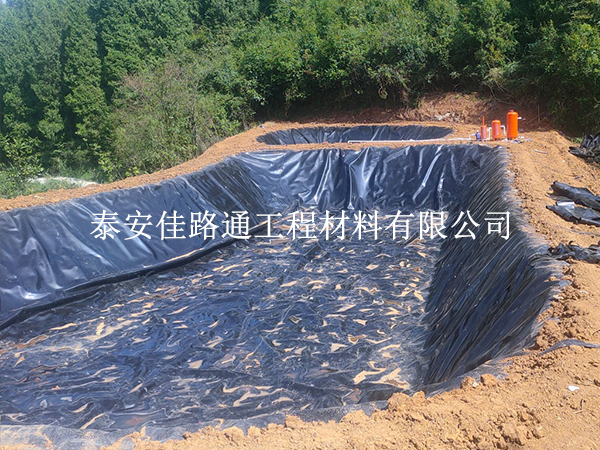 水產(chǎn)養(yǎng)殖防滲膜生產(chǎn)工藝：決定性能標(biāo)準(zhǔn)，筑牢養(yǎng)殖防滲根基