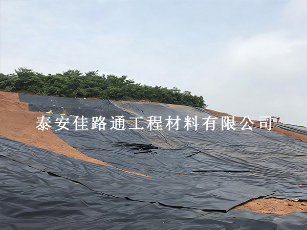 沼氣池防滲膜使用禁忌：這些物質(zhì)嚴(yán)禁接觸，避免防滲失效